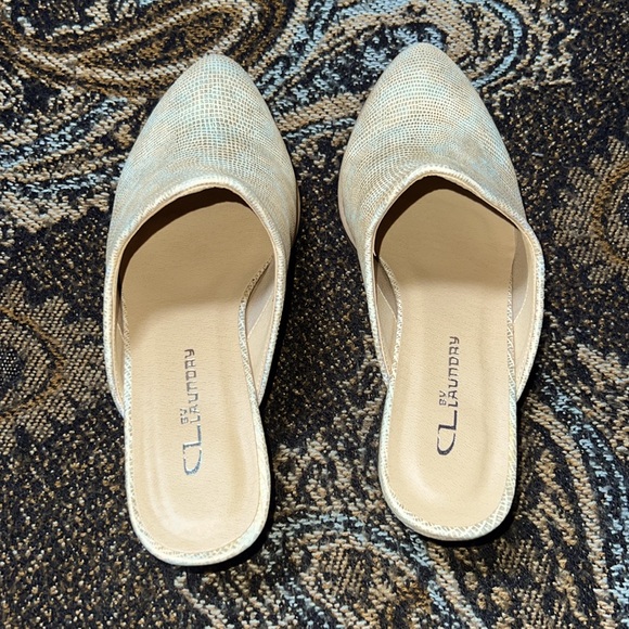 CL by Laundry - Coop Lizard Embossed Block
Heel Mule - Picture 6 of 8